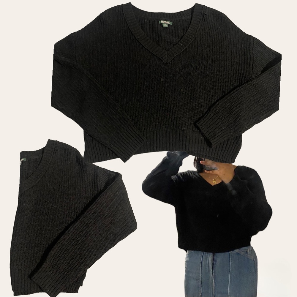Wild Fable V-Neck Knitted Cropped Sweater